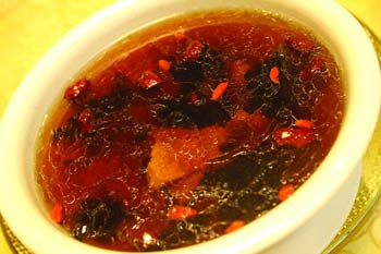 石斛熟地瘦肉湯——保肝胃、降血糖